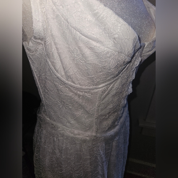 NWT Lulus White Lace Bustier Corset Maxi Dress Size Large - Picture 11 of 16